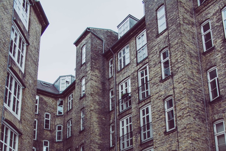 Ejerlejlighedsloven og normalvedtægt