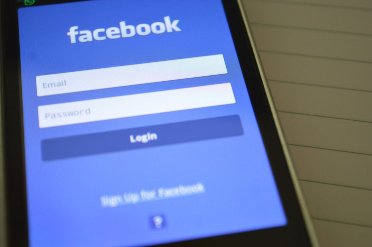 Må du bringe billeder af personer på sociale medier uden deres accept?